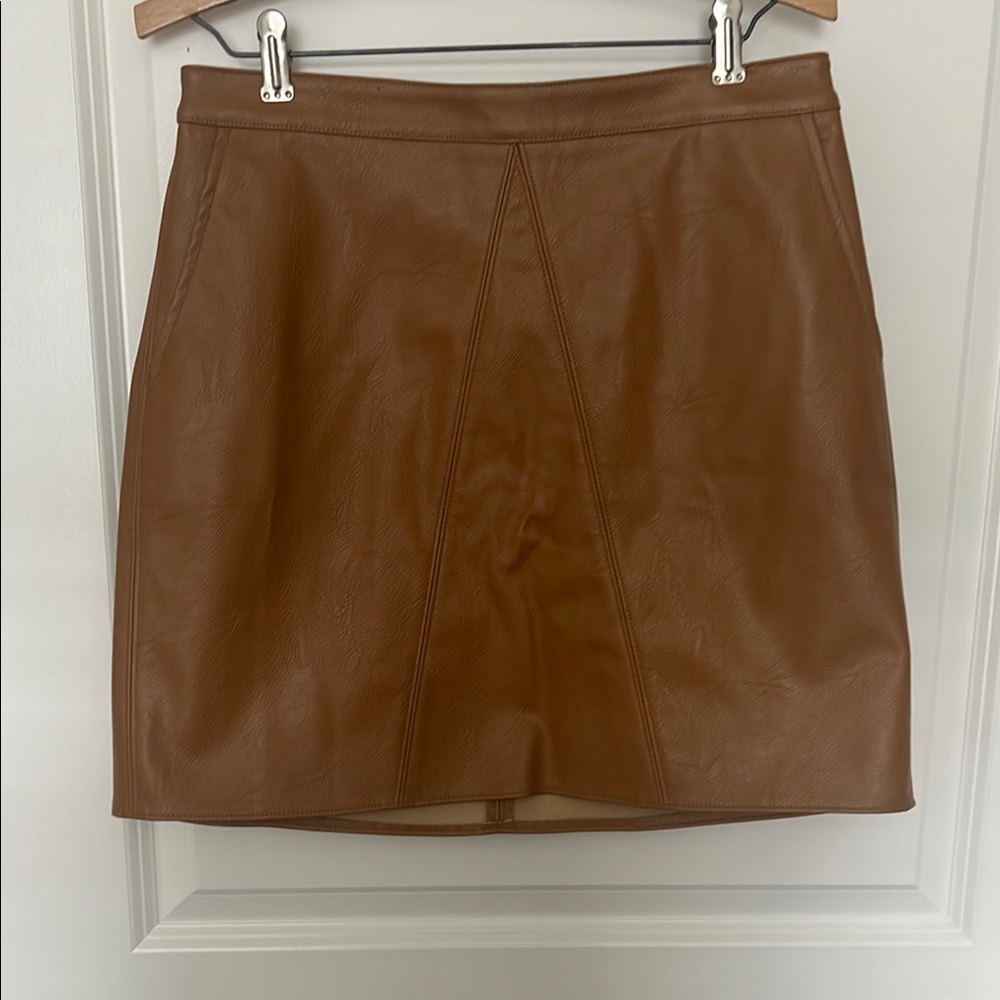 Elegant Brown Leather Skirt